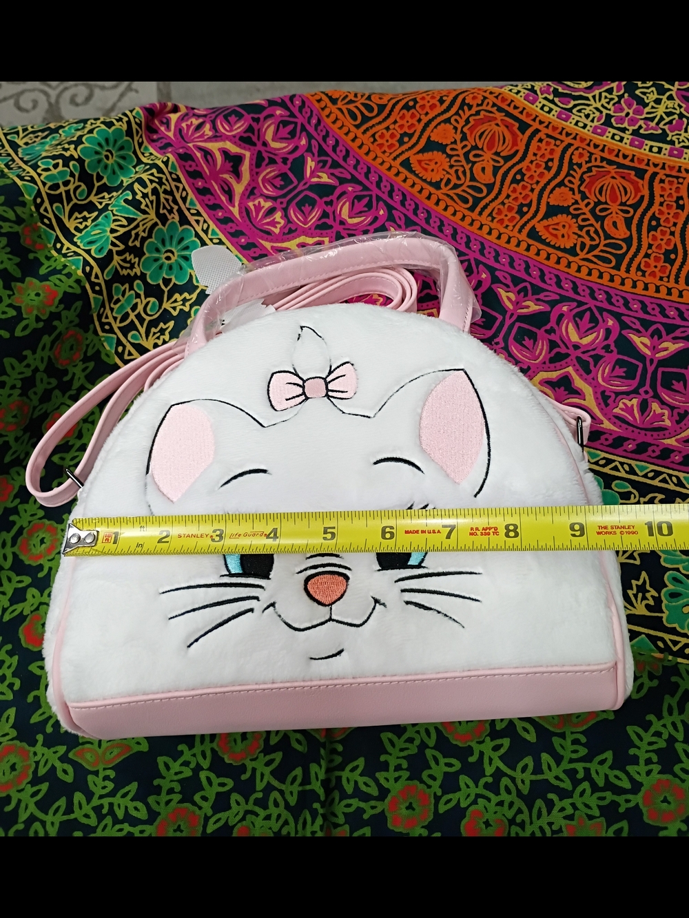 π LOUNGEFLY Marie The Aristocats Faux Fur Purse - Picture 6 of 9
